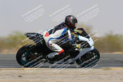 media/Mar-28-2022-Superbike Trackdays (Mon) [[b8603d0f67]]/Open Track Time/Turn 3 Inside/